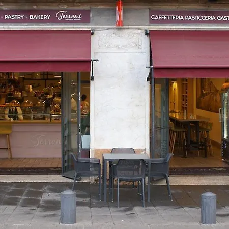 Couette-café Garibaldi 3*