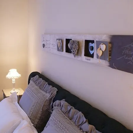 Couette-café Garibaldi Pise